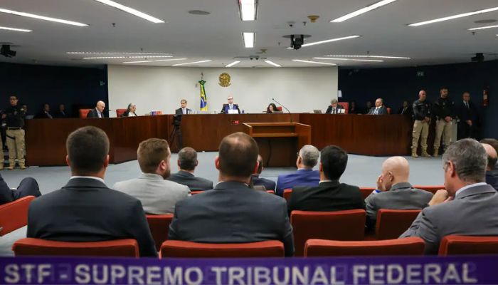  Saiba como foram os dois votos pela condenação de Bolsonaro no STF 